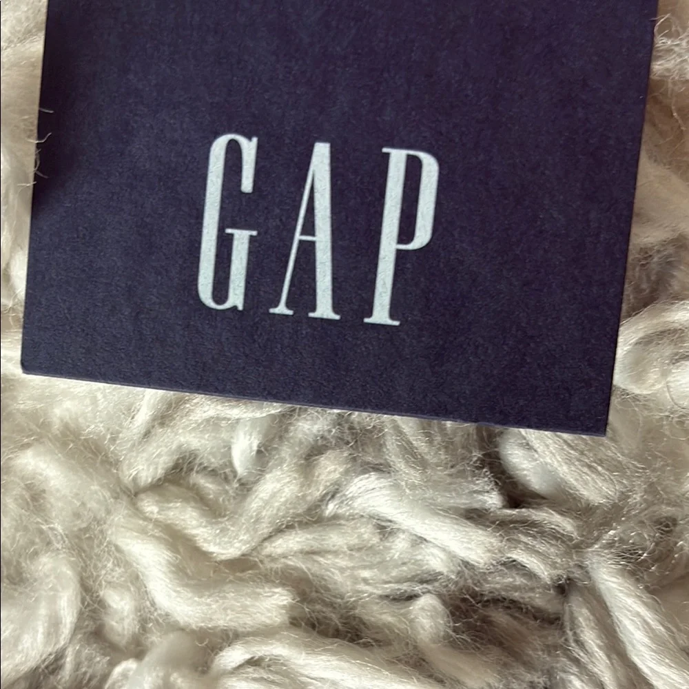 GAP Black and Gray Scarf - Picture 5 of 6